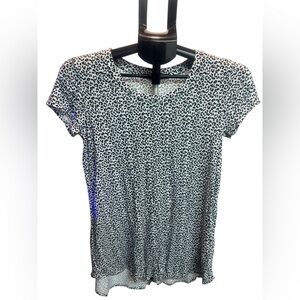 DownEast Black and White Patterned Short Sleeve Top